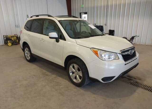 2016 SUBARU Forester