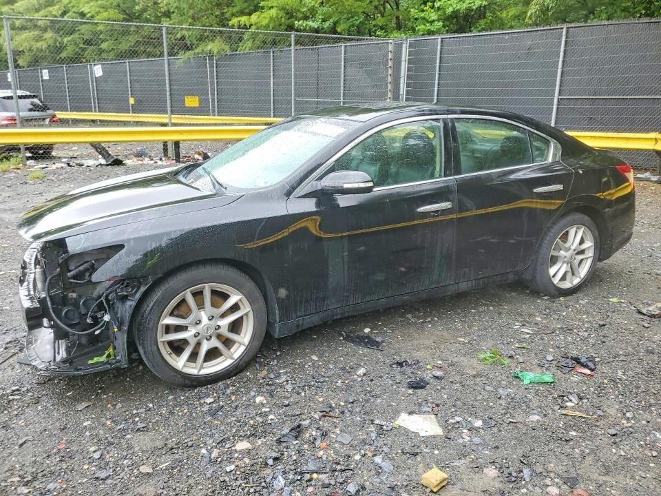 2011 NISSAN Maxima