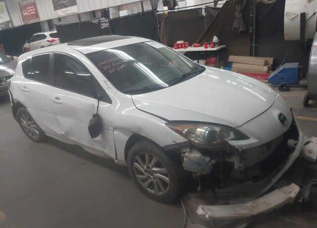 2013 MAZDA Mazda3