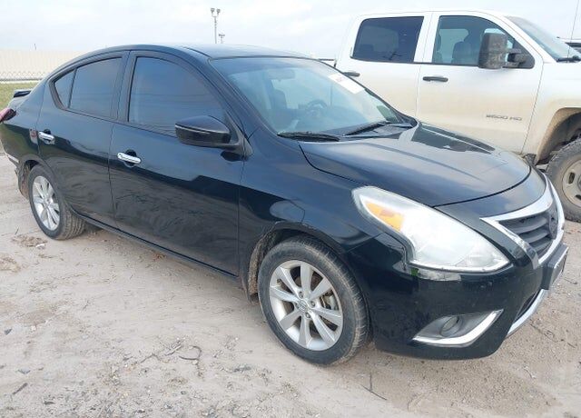 2016 NISSAN Versa