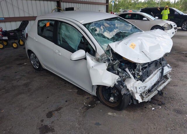 2016 TOYOTA Yaris