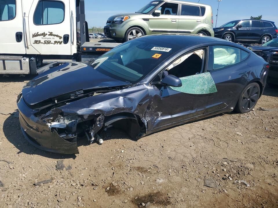 2025 TESLA Model 3