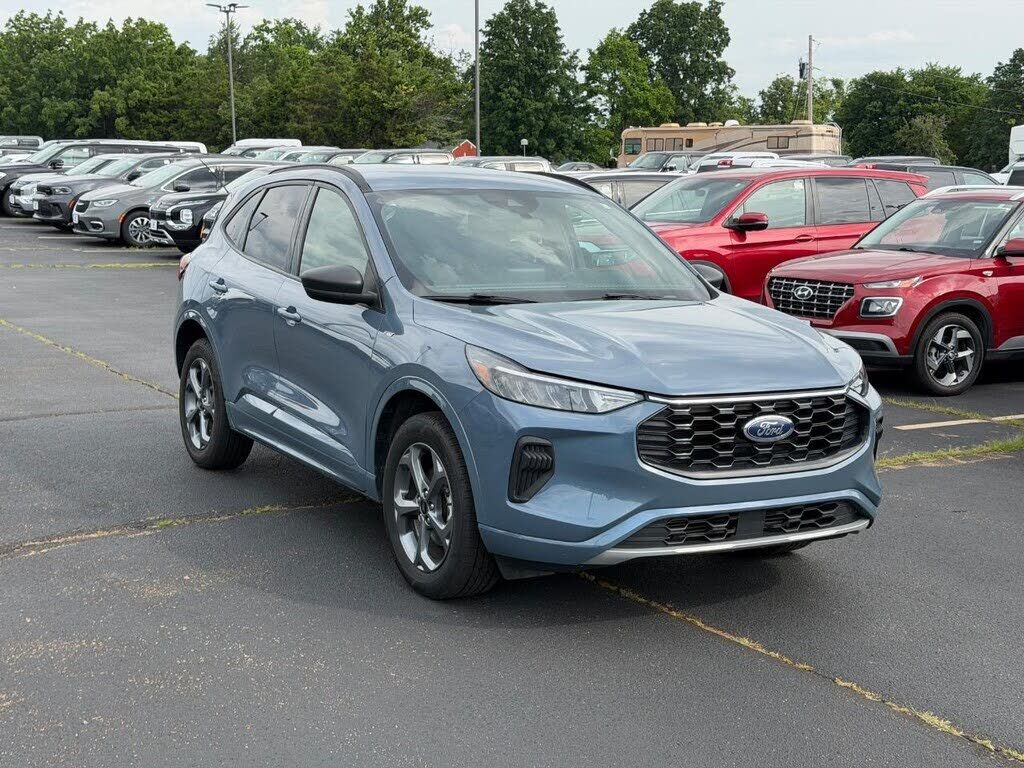 2024 FORD Escape