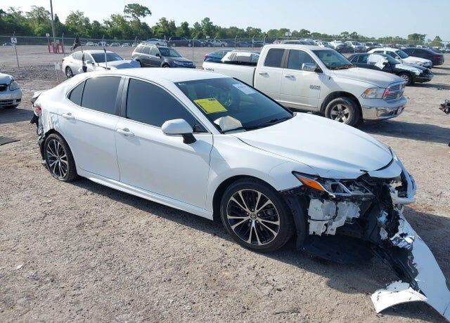 2020 TOYOTA Camry