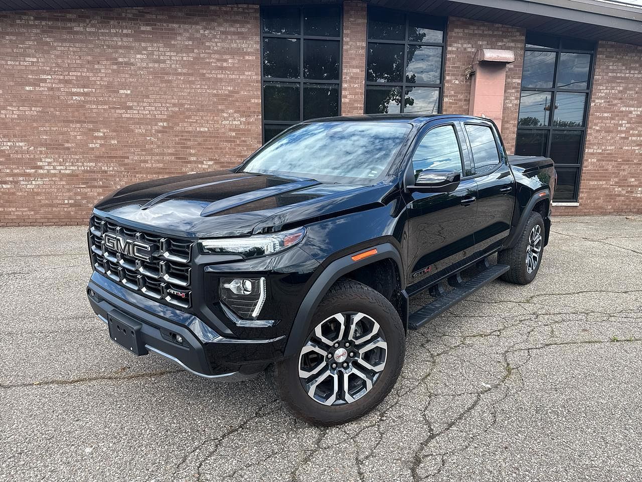 2023 GMC Canyon