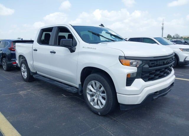 2024 CHEVROLET Silverado