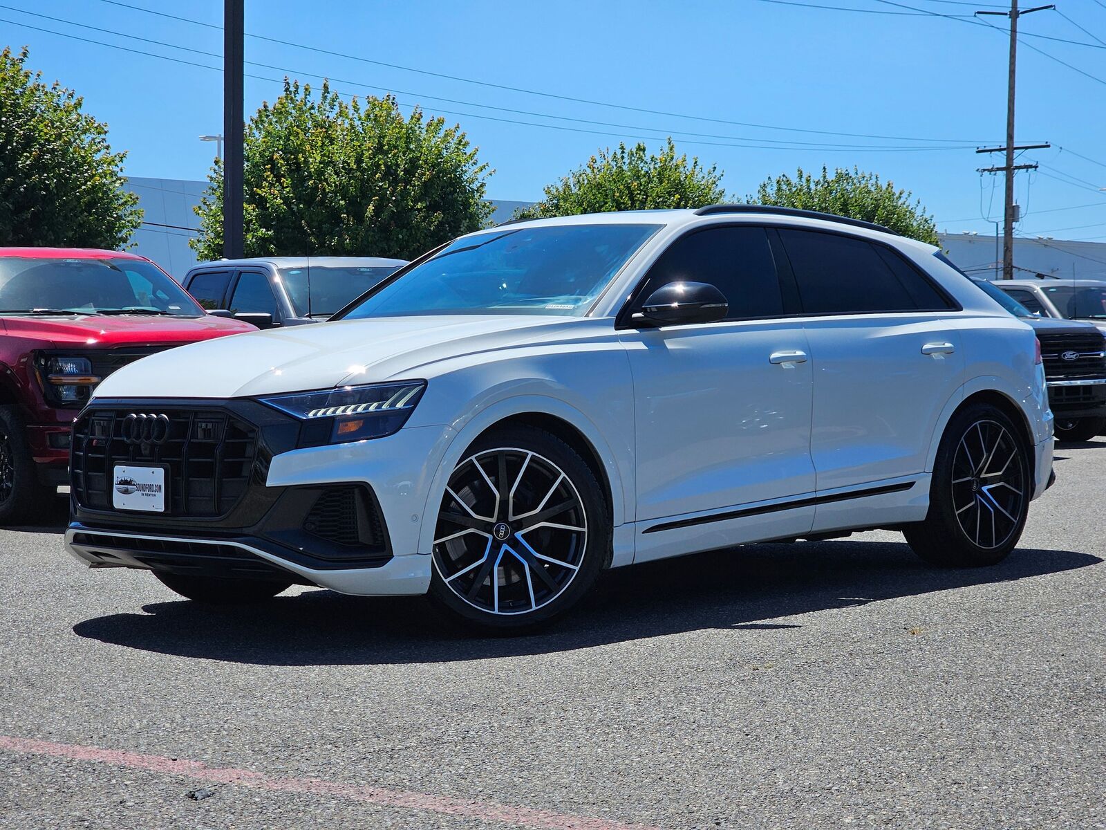 2023 AUDI SQ8