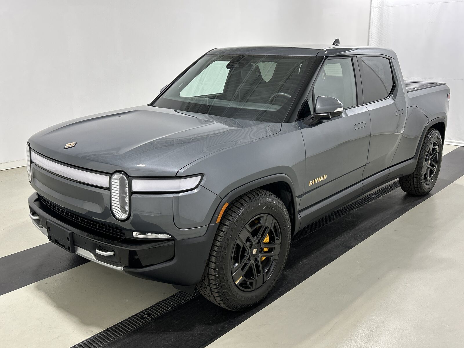 2024 RIVIAN R1T