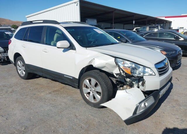 2010 SUBARU Outback