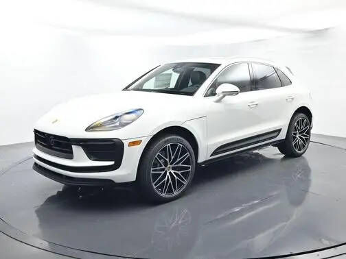 2026 PORSCHE Macan