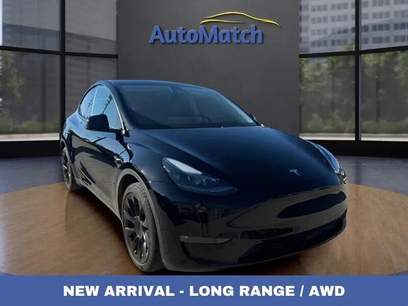 2025 TESLA Model Y