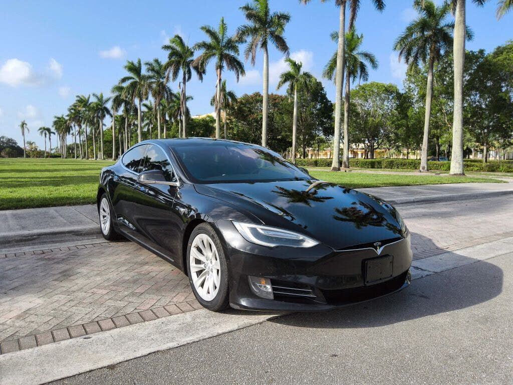 2017 TESLA Model S