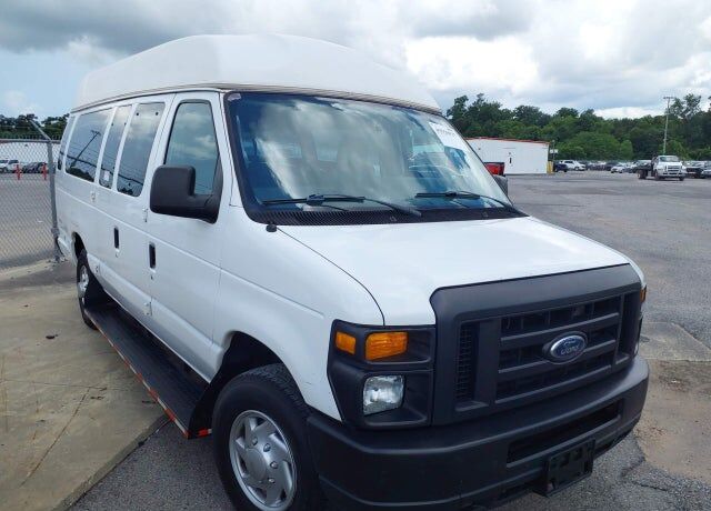 2009 FORD E-250