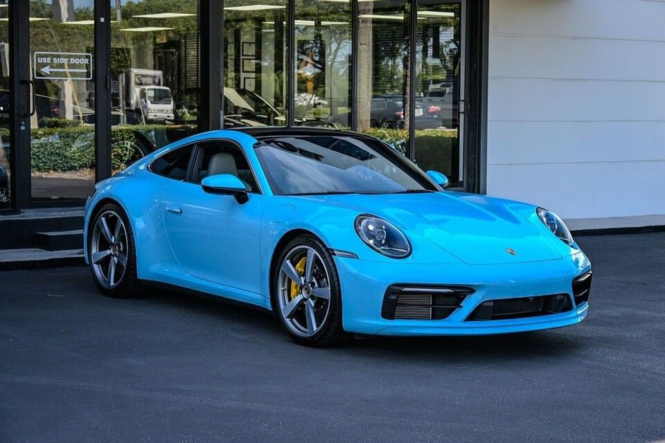 2024 PORSCHE 911