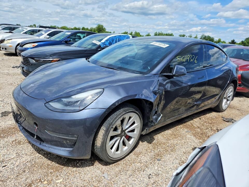 2022 TESLA Model 3