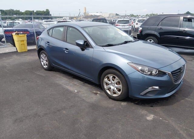 2015 MAZDA Mazda3