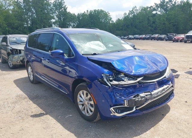 2019 CHRYSLER Pacifica