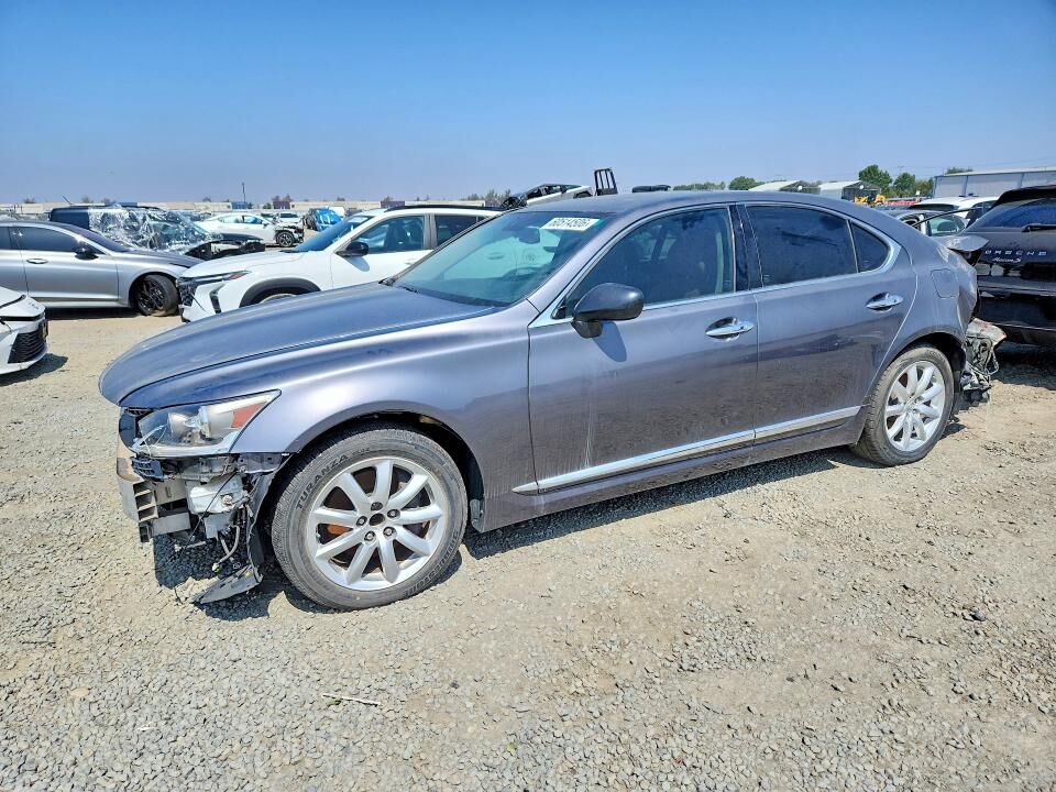 2013 LEXUS LS