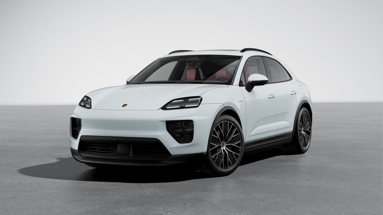 2026 PORSCHE Macan