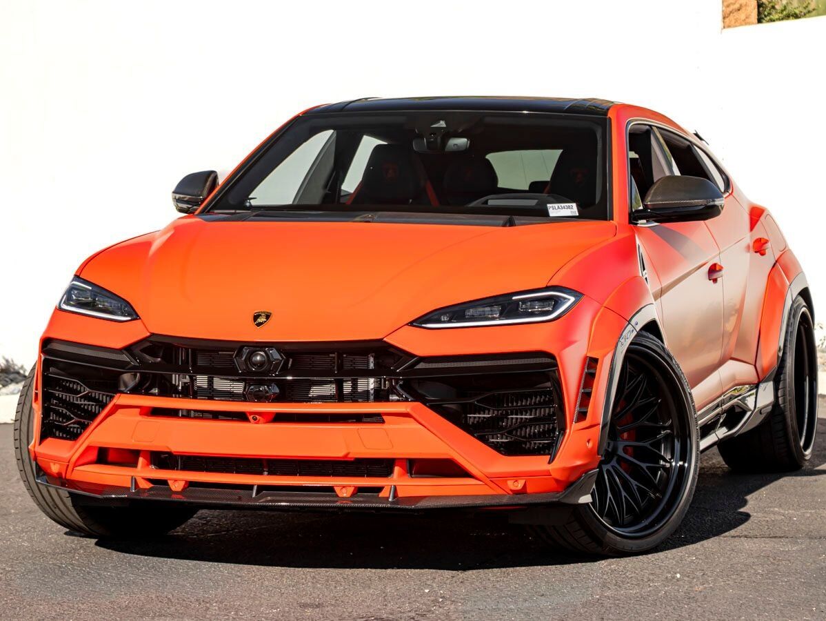 2025 LAMBORGHINI URUS