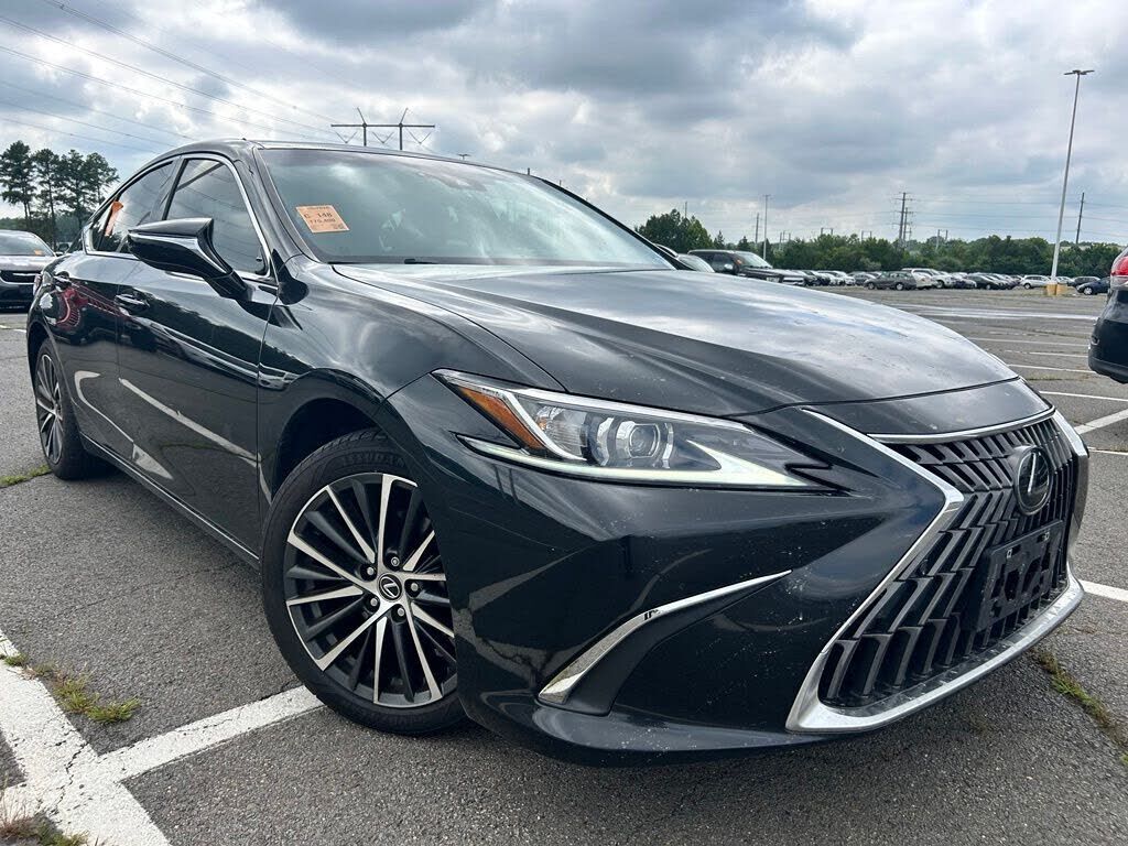 2022 LEXUS ES