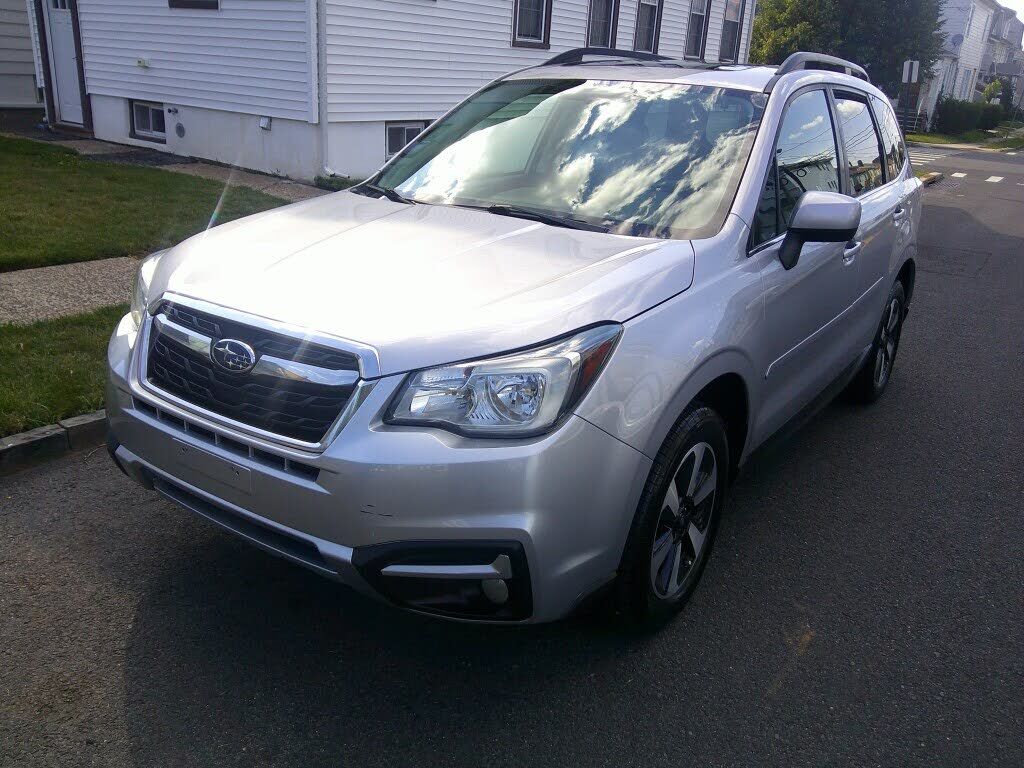 2017 SUBARU Forester