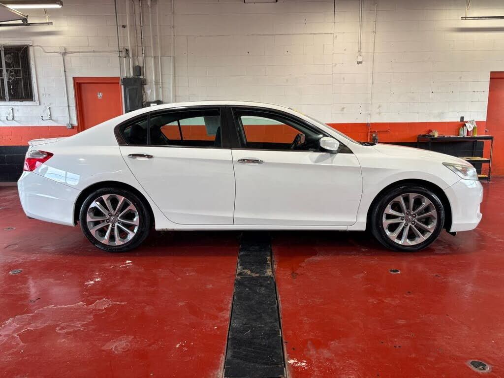 2013 HONDA Accord
