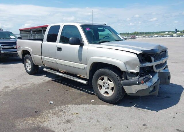 2004 CHEVROLET Silverado