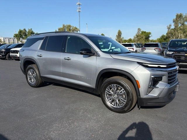 2025 CHEVROLET Traverse