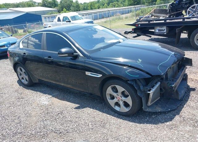 2018 JAGUAR XE