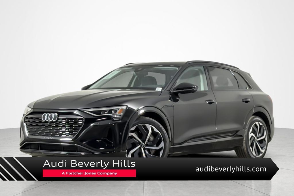 2024 AUDI Q8