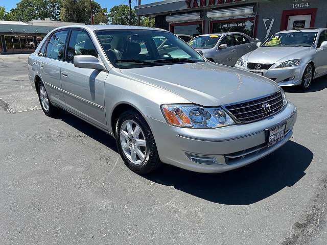 2004 TOYOTA Avalon