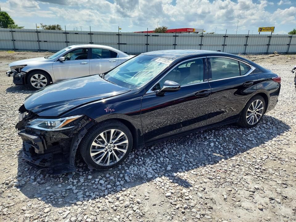 2020 LEXUS ES