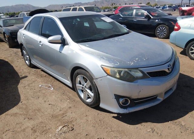 2013 TOYOTA Camry