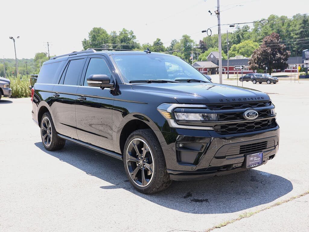2023 FORD Expedition