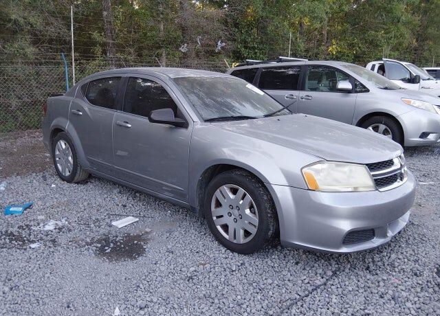 2013 DODGE Avenger