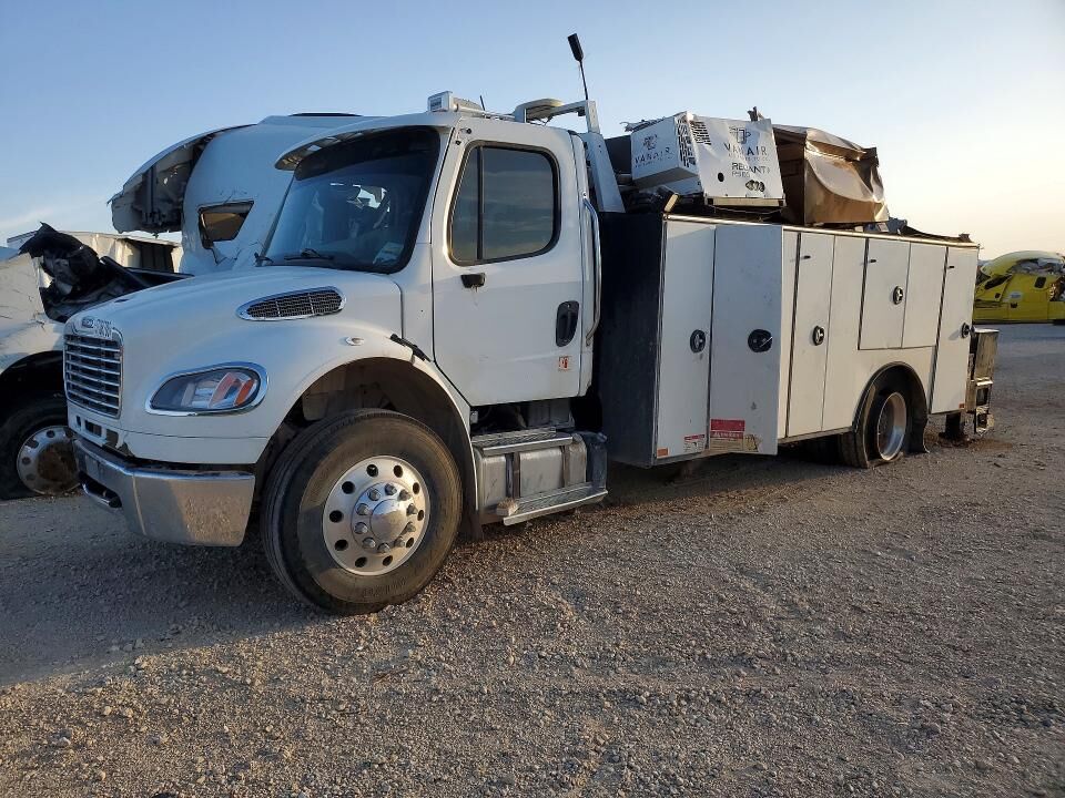 2016 FREIGHTLINER M2
