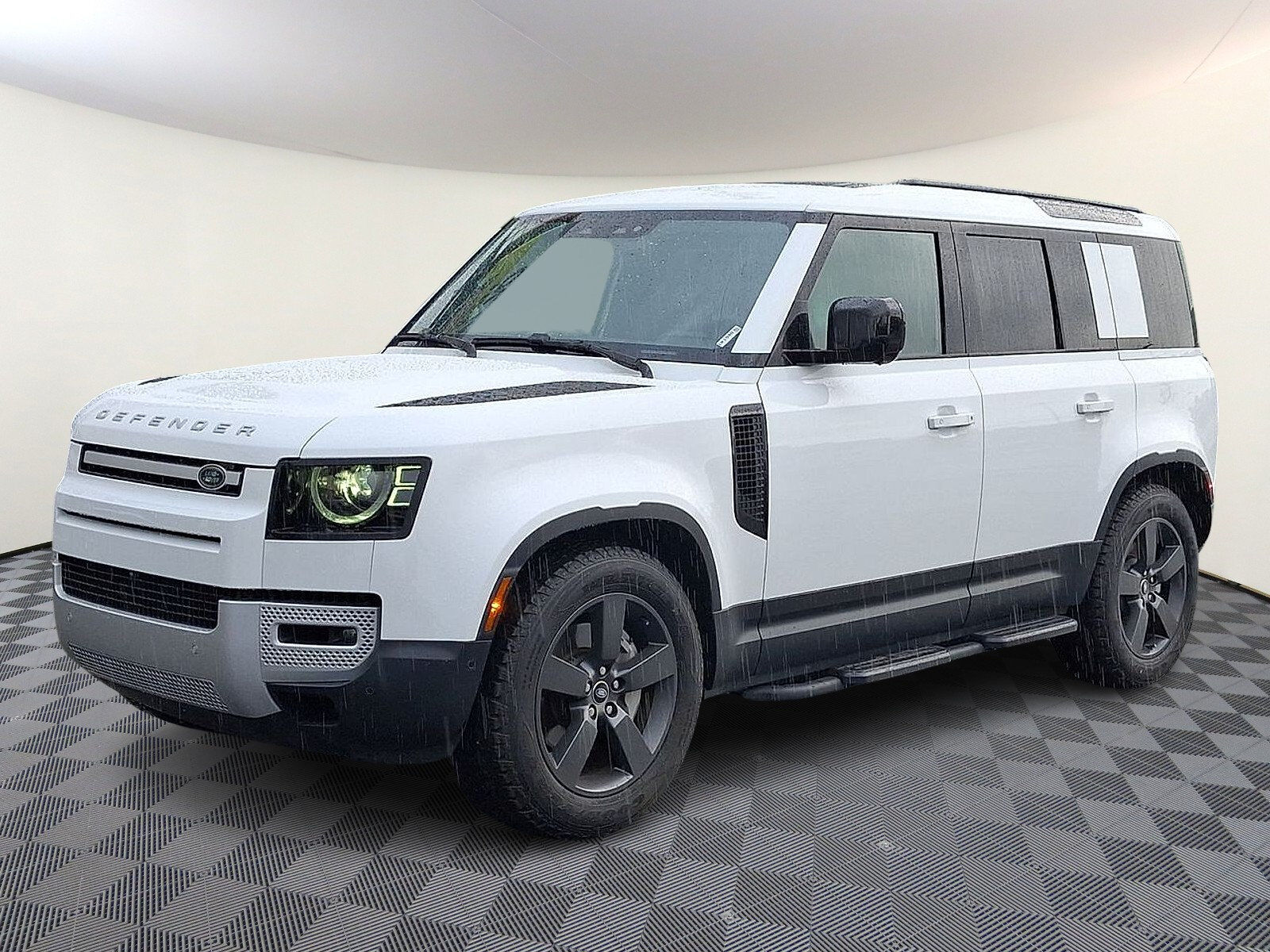 2025 LAND ROVER Defender