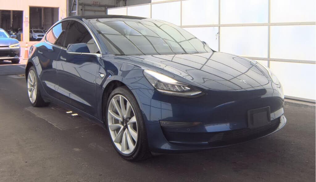 2019 TESLA Model 3