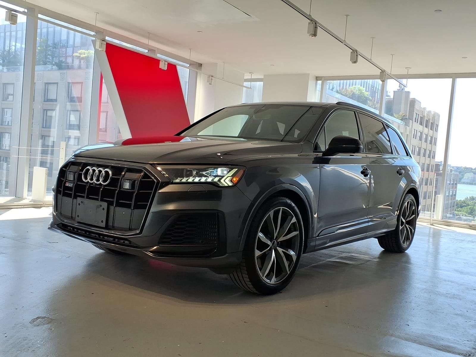2023 AUDI SQ7