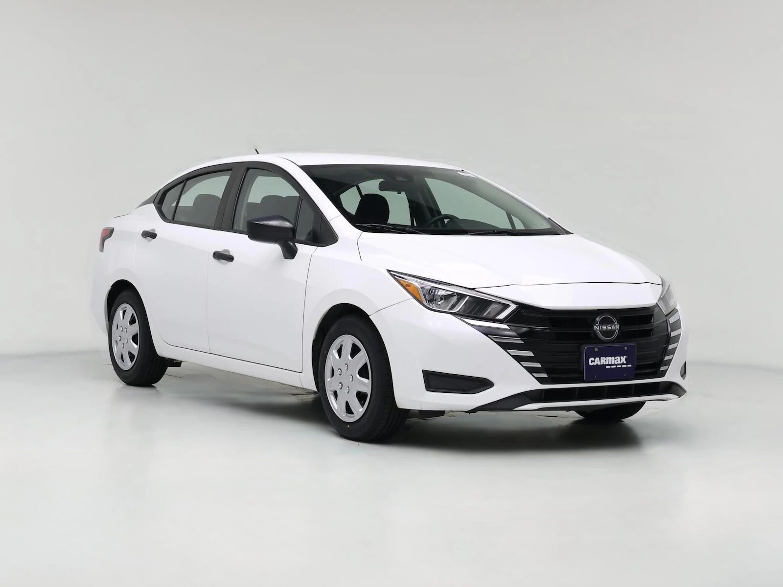 2023 NISSAN Versa
