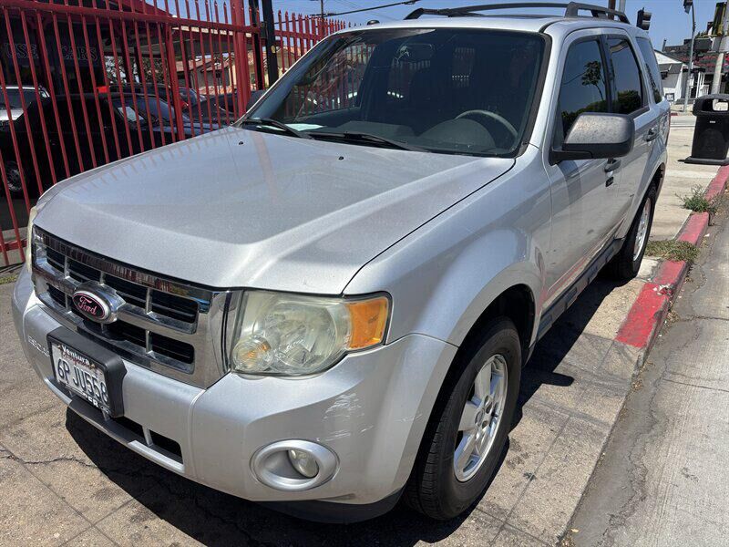2011 FORD Escape