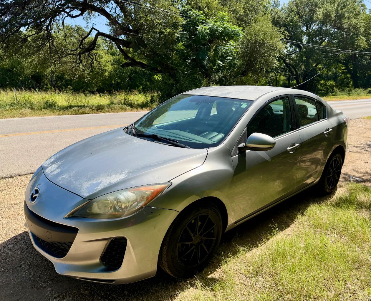 2013 MAZDA Mazda3
