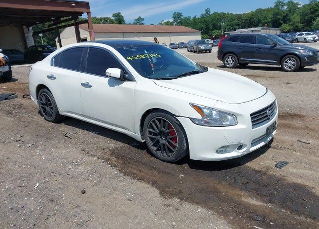 2014 NISSAN Maxima