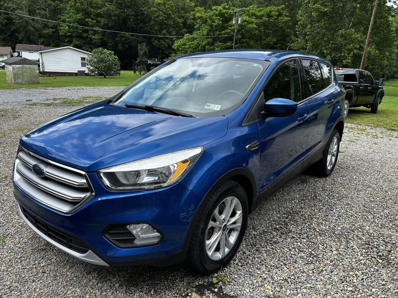 2017 FORD Escape