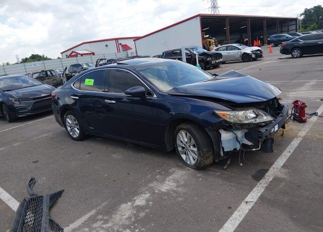 2013 LEXUS ES