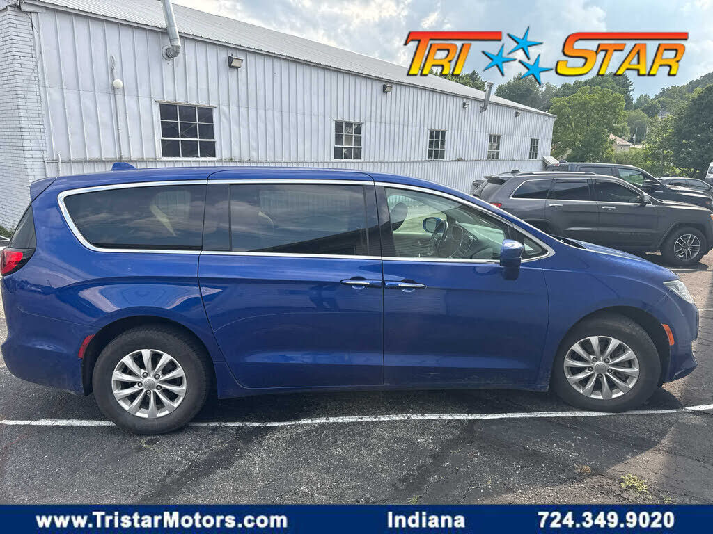 2019 CHRYSLER Pacifica
