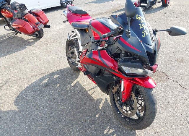 2010 HONDA CB