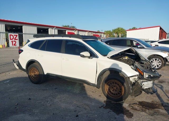 2022 SUBARU Outback