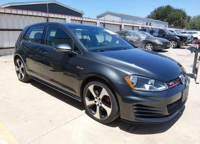 2017 VOLKSWAGEN Golf GTI